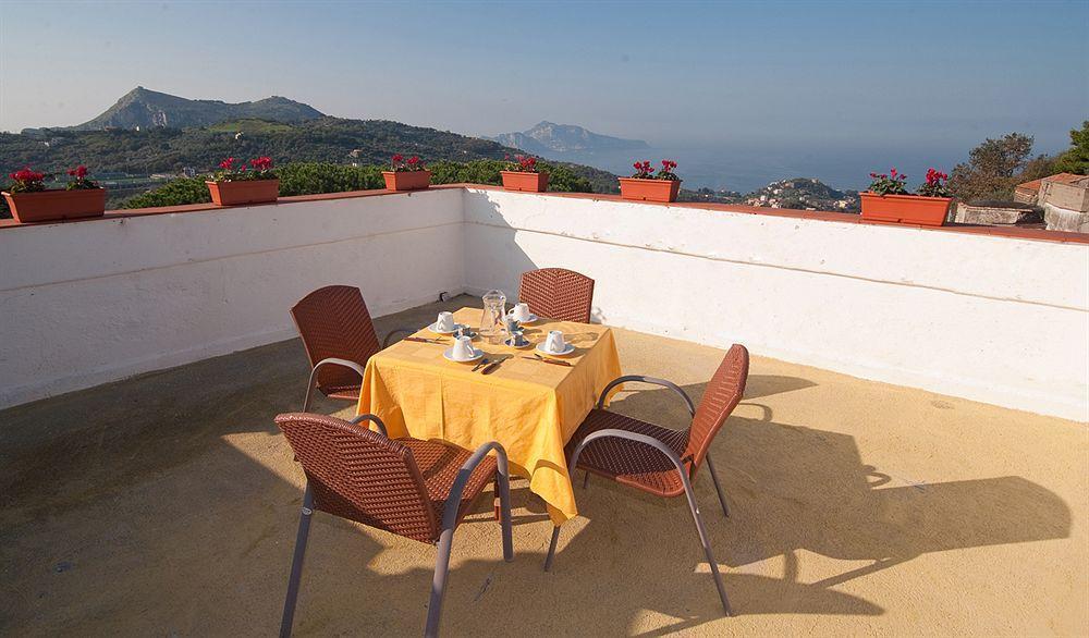 Freedom Holiday Residence Massa Lubrense Restaurant foto